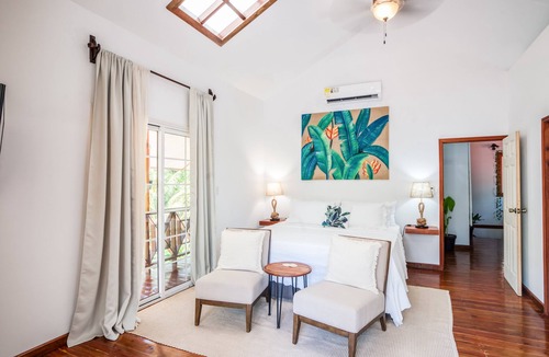 Bullet Tree Falls Hotel | Villa Massis Luxury Jungle Villas