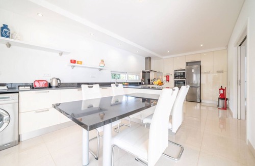 Verdizela Villa | Villa Mirage - Near beach & golf course, close to Lisbon airport, with air conditioning