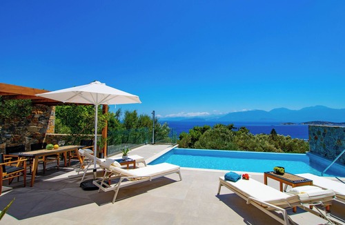 Agios Nikolaos Town Villa | Villa Oxa | 2 Βedroom Villa