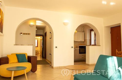 Gavirate Apartment | Villa SalMar Apartment 1 BBQ and Garden