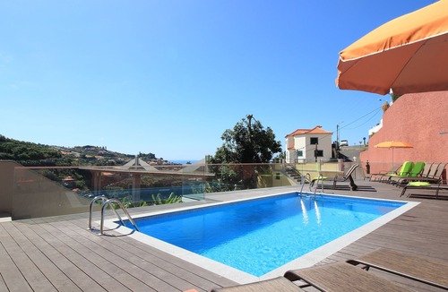 Madeira Island Apartment | Villas Quinta da Lapa 2. Flat G. Heated pool. WiFi