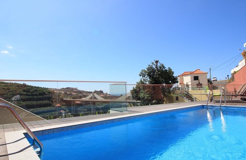 Madeira Island Apartment | Villas Quinta da Lapa 2. Flat G. Heated pool. WiFi