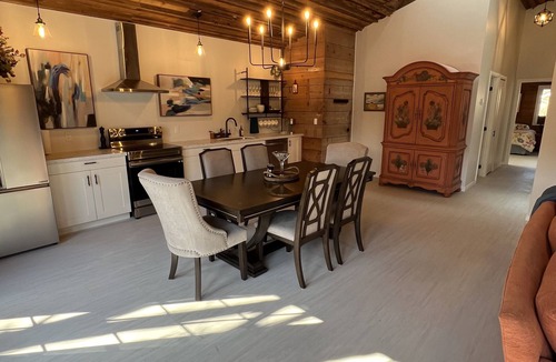 Beamsville House | Vintage Roost at Fleming Farms