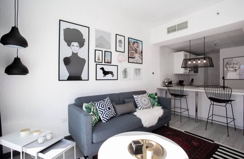 Dubai Marina Apartment | Walking Distance to BEACH at JBR Walk