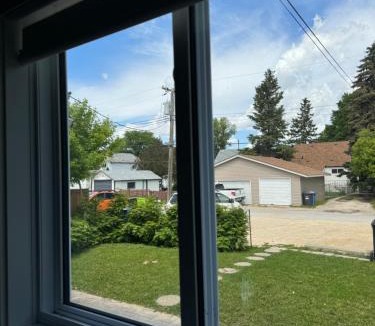 Winnipeg House | Walking distance to St Boniface, easy parking