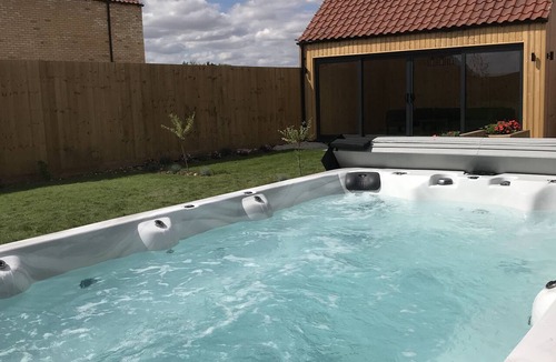 Dunholme House | Walnut House, Ashlin Farm Barns