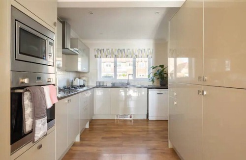 Abingdon House | Waterfront 4-Bed Townhouse at Abingdon Marina