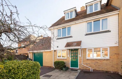Abingdon House | Waterfront 4-Bed Townhouse at Abingdon Marina