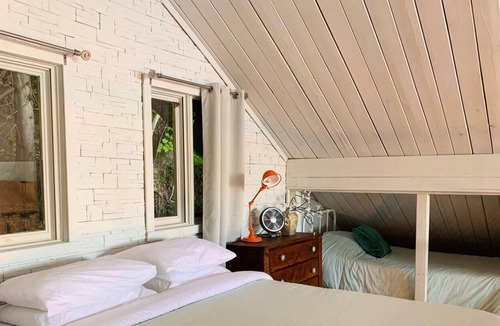 Potton Ski Chalet | Waterfront* SPA, Wood fireplace, Ski mountain