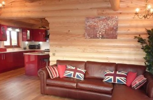 Castle Bytham Cottage | WATERLILY - sleeps 2 guests in 1 bedroom