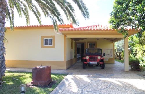 Campo de Baixo House | Welcoming House with Mountain View in Porto Santo