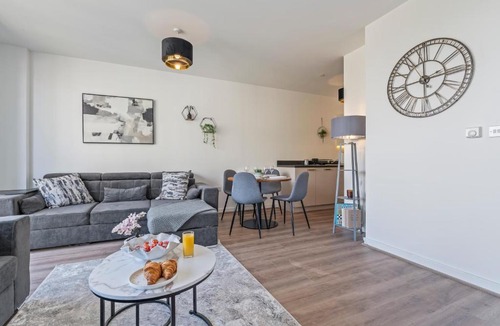 Wembley Central Apartment | Wembley 1 Bed Sleeps 6 Walk to Stadium
