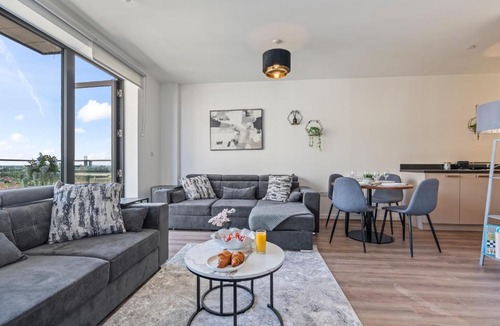 Wembley Central Apartment | Wembley 1 Bed Sleeps 6 Walk to Stadium