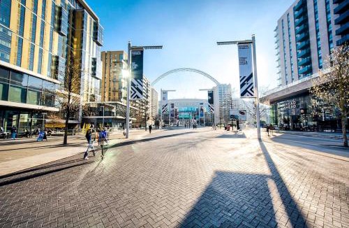 Wembley Central Apartment | Wembley Central 2BR Near Stadium - Sleeps 8