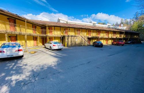 Cowichan Bay Hotel | Wessex Inn By The Sea