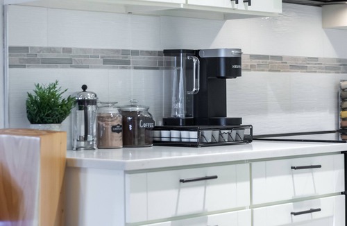North Vancouver House | West Coast 3 Bedroom Garden Suite