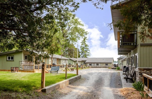 Bloomfield Apartment | Westlake Couple`s Cottage