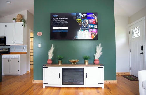 Cleveland House | Whisperwood Hideaway ~ Cleveland