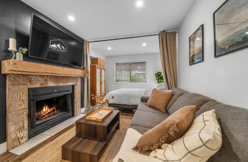 Whistler Creekside Apartment | Whistler Lakeside Hideaway