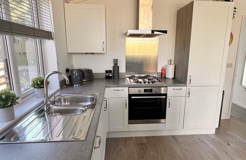 Greatford Cabin | Willow's Dog Friendly Lodge With Hot Tub