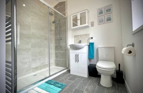 Greatford Cabin | Willow's Dog Friendly Lodge With Hot Tub