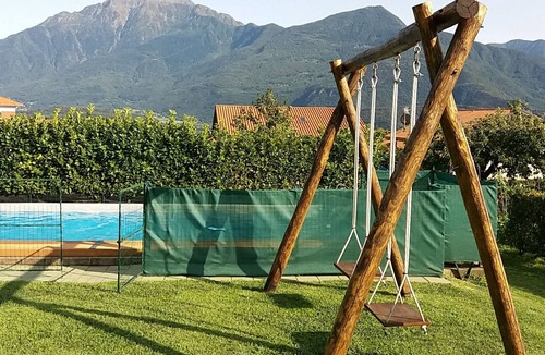 Consiglio di Rumo Apartment | Wohnung 'Eugenia' mit Wasserblick by Interhome