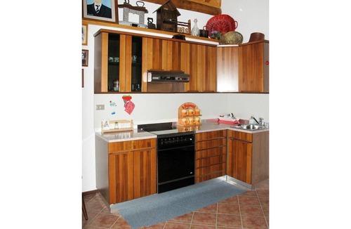 Cremia House | Wonderful private villa for 2 guests with TV, terrace and pets allowed