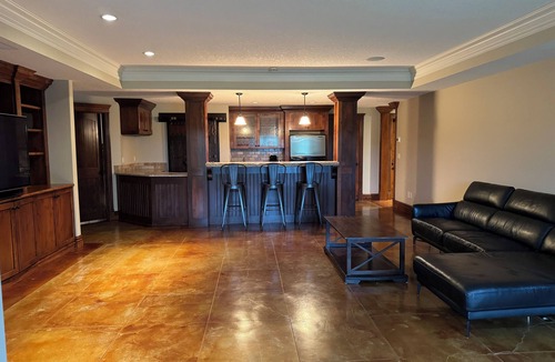 Priddis House | Yellowstone like ranch house retreat 15 minutes from Calgary city limits!