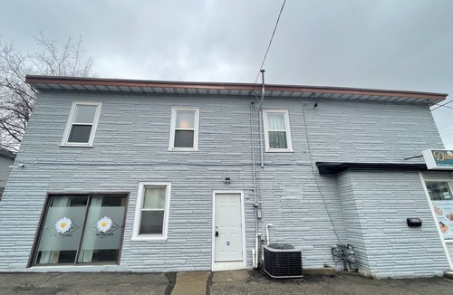 Woodbine - Lumsden House | Your another home close to Woodbine Beach and Downtown Toronto.