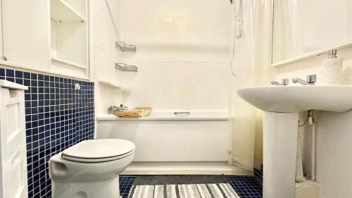 Canning Town South Apartment | Your London Escape Bright 1 Bed Flat with Parking