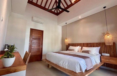 Beraban Hotel | YUGA NYANYI SUITE Boutique Hotel with Pool & Ricefield View