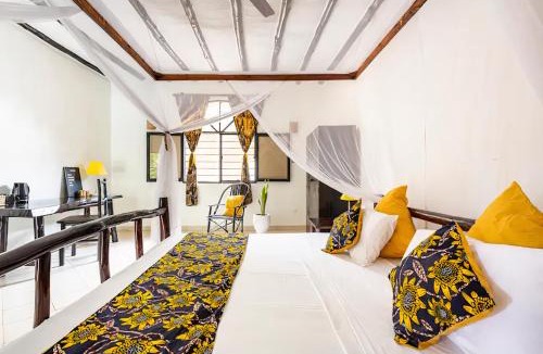 Diani Beach Bed & Breakfast | Zarafa House