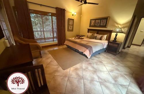 Leeupoort Villa | Zebula - Bushveld Waters - 20 Pax