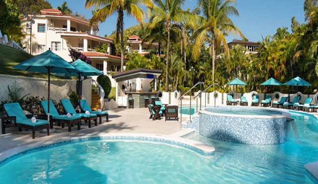 1-3 bd Beach Penthouse Suite, sleep 3 All Inclusive is included in listed price