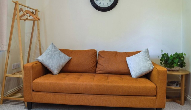 1 bedroom accommodation in Tetsworth, near Oxford