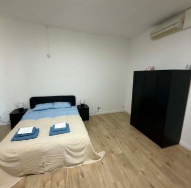 1 Grande Chambre Frigo privé