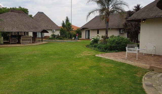 12 On Vaal Drive Guest Lodge