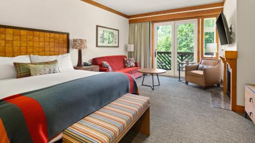 1326 Studio Lodge At Spruce Peak at Stowe Mt Resort Sleeps 4