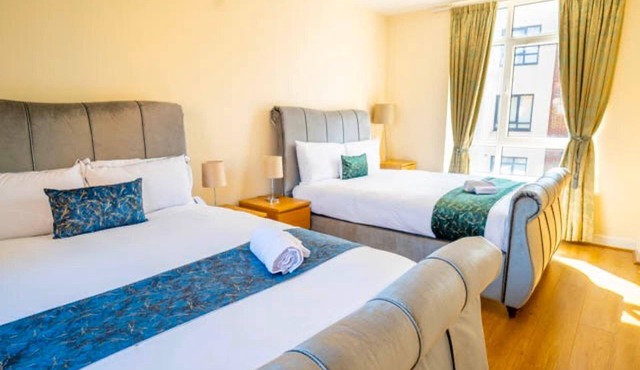 14 Guests-6 Bedroom House, Free Parking