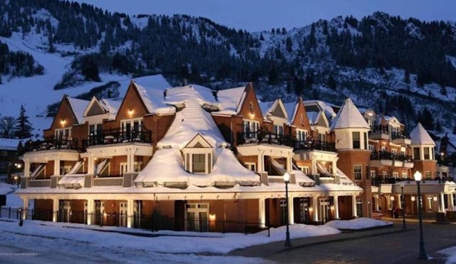 2/2 BEDROOM SUITE ASPEN MOUNTAIN RESIDENCES-POOL-JACUZZI-GYM