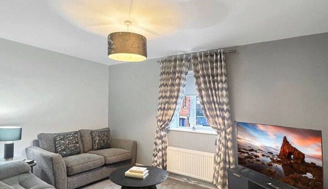 2 Bed Flat Sleeps 4 Free Parking Free Gym Access
