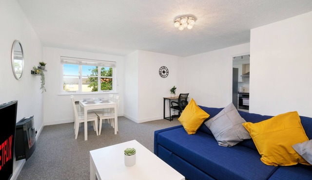 2 bed Luxury Apartment