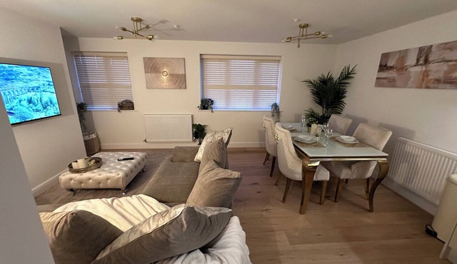2 bed modern town house