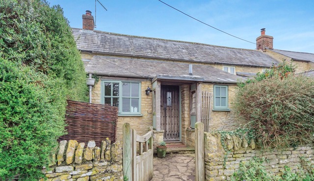 2 bedroom accommodation in Shipton-Under-Wychwood