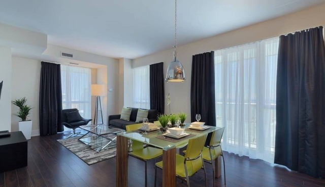 2 Bedroom/2 Bathroom Deluxe Suite