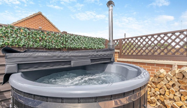 2 bedroom accommodation in Fosdyke, near Spalding