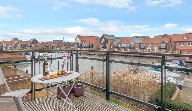 2 bedroom accommodation in Burton Water, Lincoln