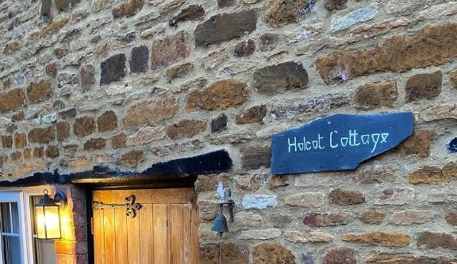 2 Bedroom Holcot Cottage