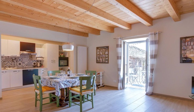 2 bedroom nice home in Albagnano di Bee