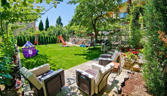 2 BR semi-detached Villa Sequoia 5p